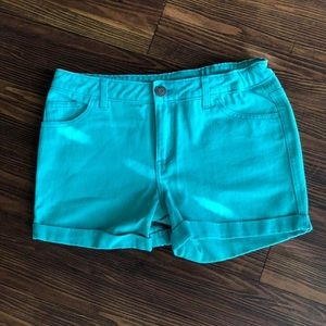 Kid’s XL shorts fits women’s small